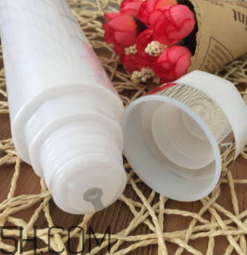 歐珀萊臻白多效角質(zhì)調(diào)理肌底液怎么樣？好用嗎？
