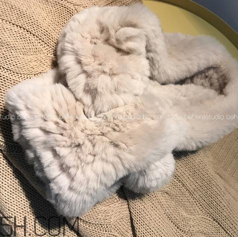 獺兔毛皮草掉毛嗎？獺兔毛皮草掉毛怎么辦？