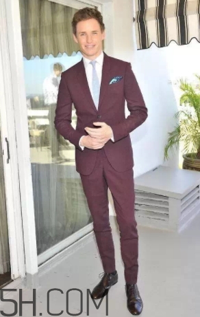 豬肝色配什么顏色好看？豬肝色大衣怎么搭配