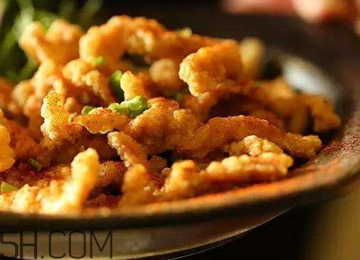 一斤肉做酥肉要放多少個(gè)雞蛋淀粉？酥肉的營(yíng)養(yǎng)價(jià)值