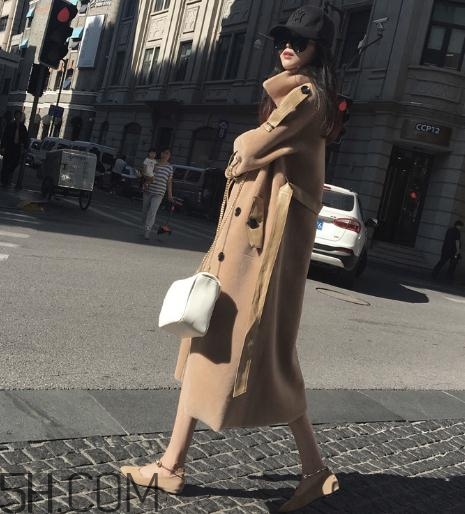 羊剪絨和羽絨服哪個好？羊剪絨大衣和羽絨服哪個保暖？