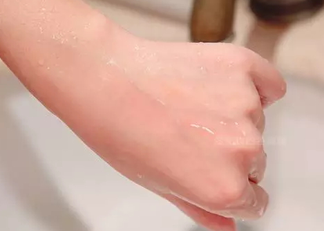 泰國(guó)sa ad na潔面儀怎么用？泰國(guó)sa ad na潔面儀使用方法