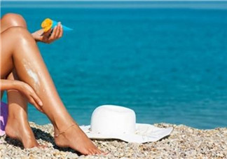 夏天防曬霜選50的還是30的？夏天防曬霜怎么涂？
