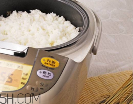 煮飯是用電飯煲好還是電壓力鍋好？煮飯是精煮還是快煮