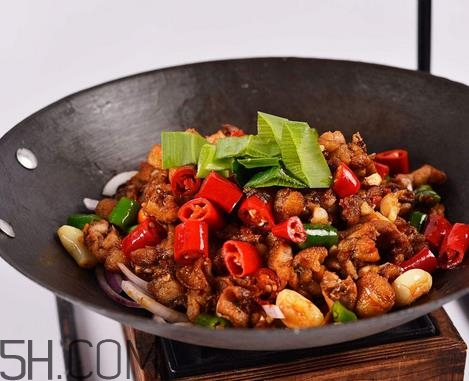 吊鍋是哪里的特色菜？吊鍋是什么菜系？