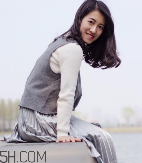 one more的衣服怎么樣？one more衣服貴嗎？