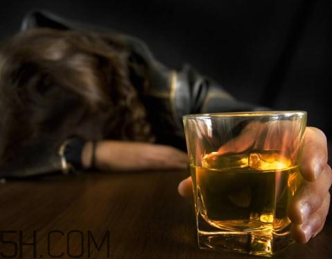 喝酒能延長(zhǎng)射精時(shí)間嗎？喝酒可以延長(zhǎng)性生活嗎？