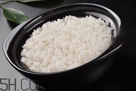 煮飯是用電飯煲好還是電壓力鍋好？煮飯是精煮還是快煮