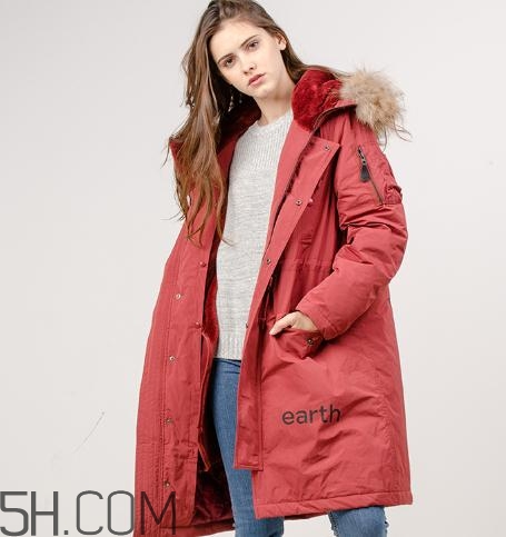 moussy的衣服怎么樣？moussy的外套很大嗎？