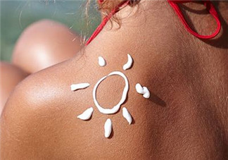 丸美防曬霜的價格是多少？spf50的防曬霜傷皮膚嗎？