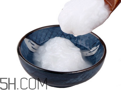 護發(fā)精油需要洗嗎？椰子油護發(fā)怎么用？