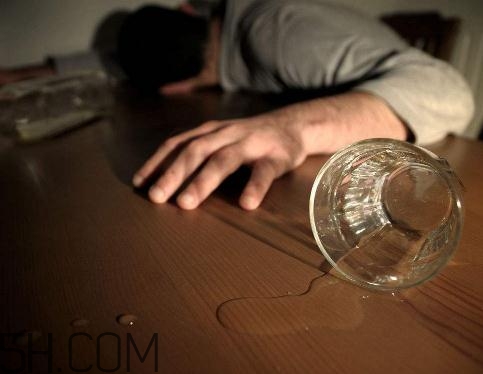 酒精肝可以性生活嗎？酒精肝影響性功能嗎？