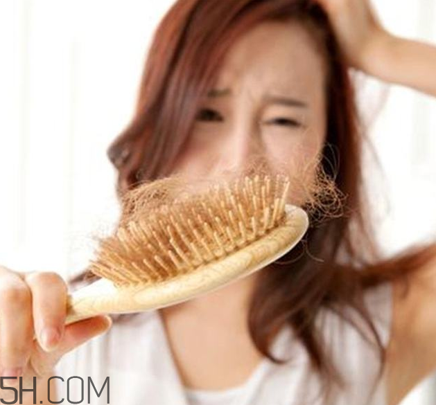 洗發(fā)水是酸性好還是堿性好？防止脫發(fā)的方法