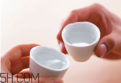 洗發(fā)水怎么區(qū)分酸堿性？防掉發(fā)的最好方法