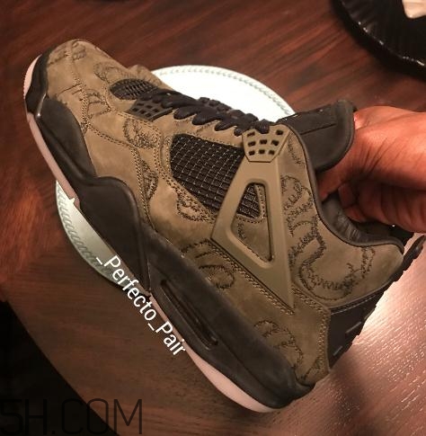kaws與air jordan 4聯(lián)名橄欖綠版本實(shí)物什么樣？