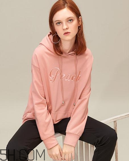 闊色衣服質(zhì)量好嗎？闊色有實(shí)體店嗎？