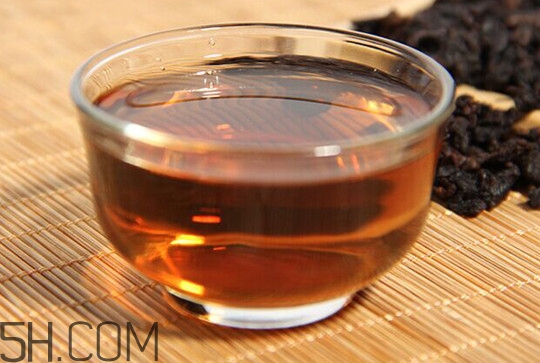 天氣干燥煲什么湯喝最好？氣候干燥喝什么茶好