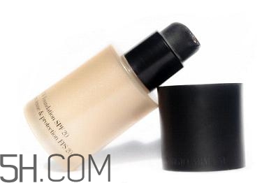 女生怎樣學(xué)會快速化妝？新手化妝需要的基本用品