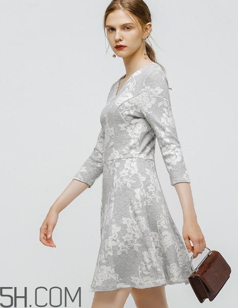max co衣服貴嗎？max co衣服什么價位？