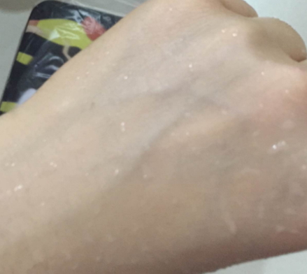 卡姿蘭氣墊cc和瑪麗黛佳哪個好？對比