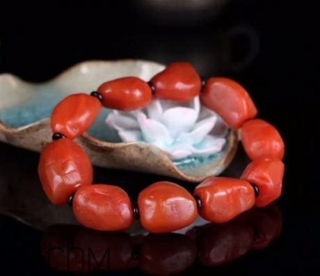 南紅瑪瑙會越戴越紅嗎？南紅瑪瑙會越戴越亮嗎？