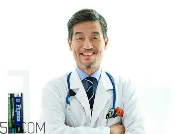 冠心病為什么會(huì)惡心？冠心病為什么左手會(huì)麻？