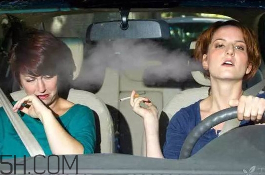 直接吸煙與二手煙有什么區(qū)別？為什么二手煙比一手煙危害大