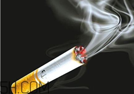 常吸二手煙會(huì)導(dǎo)致煙癮嗎？離抽煙者多遠(yuǎn)能減少二手煙危害