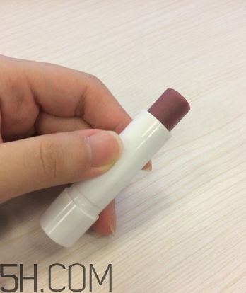 balea櫻桃潤唇膏好用嗎？balea櫻桃潤唇膏多少錢？