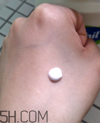 絲塔芙保濕潤膚乳嬰兒能用嗎？絲塔芙潤膚乳怎么樣？