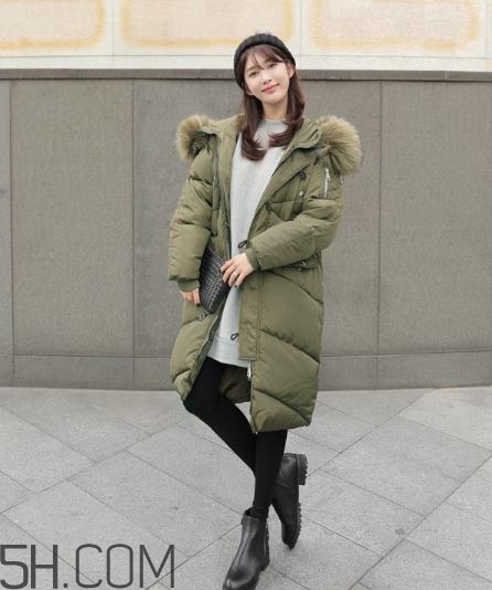軍綠色羽絨服怎么搭配？軍綠色羽絨服搭配圖片