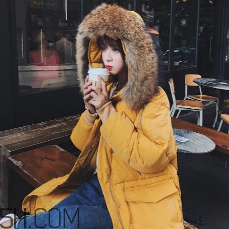 羽絨服用什么洗滌劑？洗羽絨服用洗衣粉還是洗衣液？