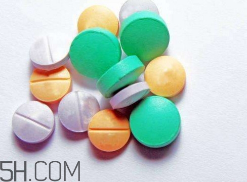 頭孢可以和甲硝銼一起吃嗎？頭孢可以和退燒藥一起吃嗎