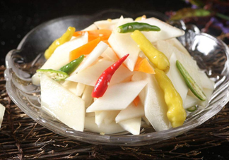 塑料瓶可以泡酸蘿卜嗎？泡蘿卜需要多少水和白醋