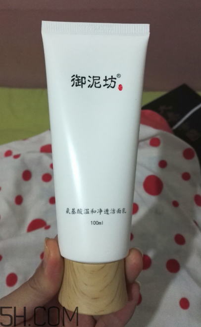 御泥坊洗面奶是皂基嗎？御泥坊洗面奶怎么用？