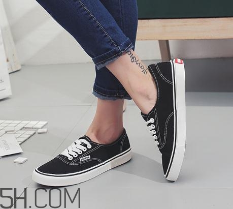 黑色帆布鞋掉色怎么辦？帆布鞋怎么清洗不掉色？