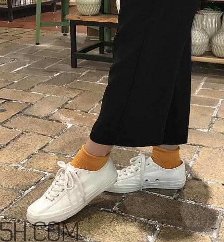 帆布鞋太硬怎么辦？帆布鞋太硬怎么軟化？