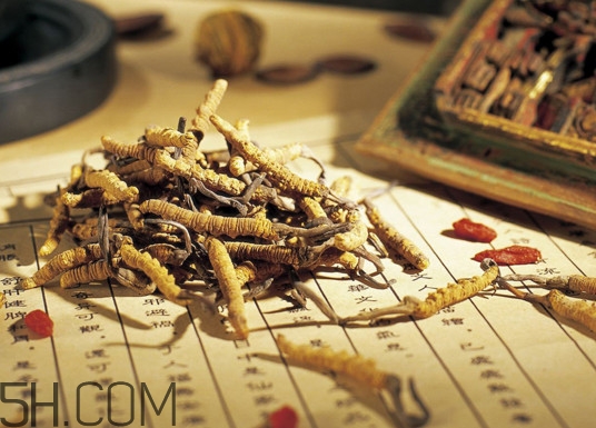 中藥可以和西藥一起吃嗎？中藥不能用什么鍋熬