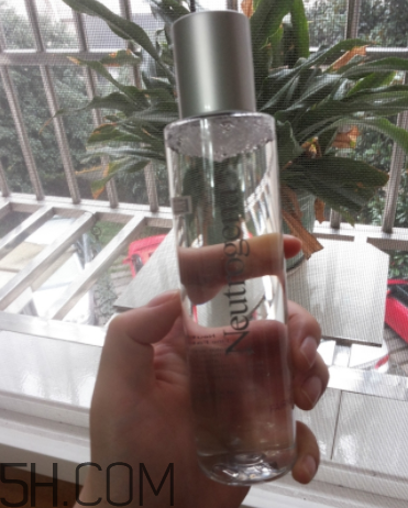 露得清保濕亮膚液怎么樣？露得清保濕亮膚液好用嗎？