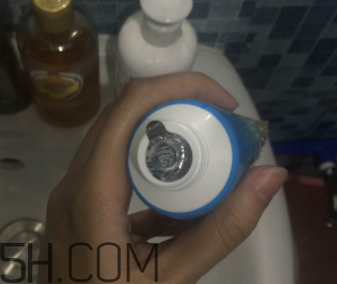 露得清綿密洗面奶怎么樣？露得清綿密洗面奶好用嗎？
