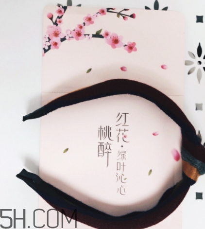 素萃面膜怎么樣？素萃面膜有熒光劑激素嗎？