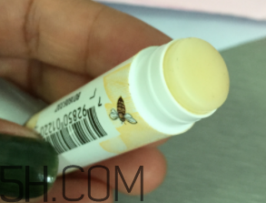 小蜜蜂細致修護唇膏怎么樣？好用嗎？