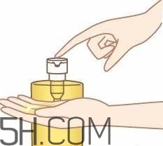 怎么用卸妝油不傷皮膚？卸妝油使用注意事項(xiàng)