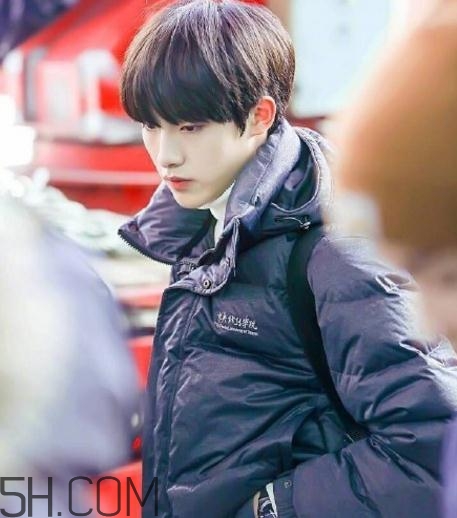 中戲羽絨服多少錢？中戲羽絨服怎么買？