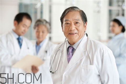 牙周炎吃頭孢有用嗎？牙周炎吃維生素c有用嗎？