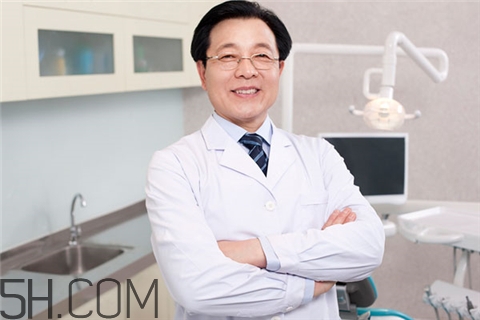 牙周炎會口臭嗎？牙周炎會遺傳嗎？