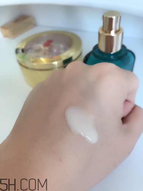 雅詩蘭黛小綠瓶好用嗎？雅詩蘭黛小綠瓶多少錢？