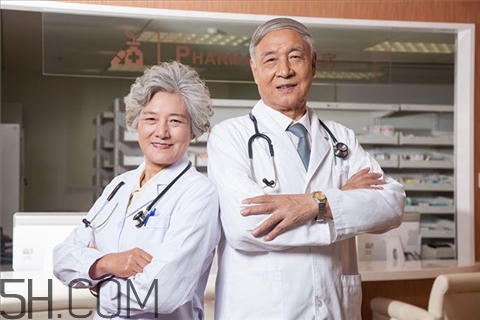 牙周炎需要洗牙嗎？牙周炎需要拔牙嗎？
