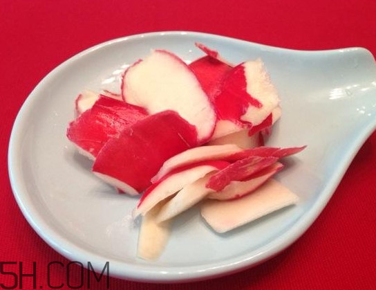 蘿卜皮和蘿卜肉哪個(gè)比較有營(yíng)養(yǎng)？醬泡蘿卜皮要加白糖嗎