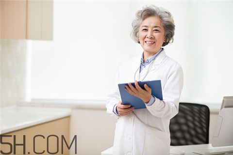 骨折多久可以走路？骨折多長(zhǎng)時(shí)間可以下床活動(dòng)？